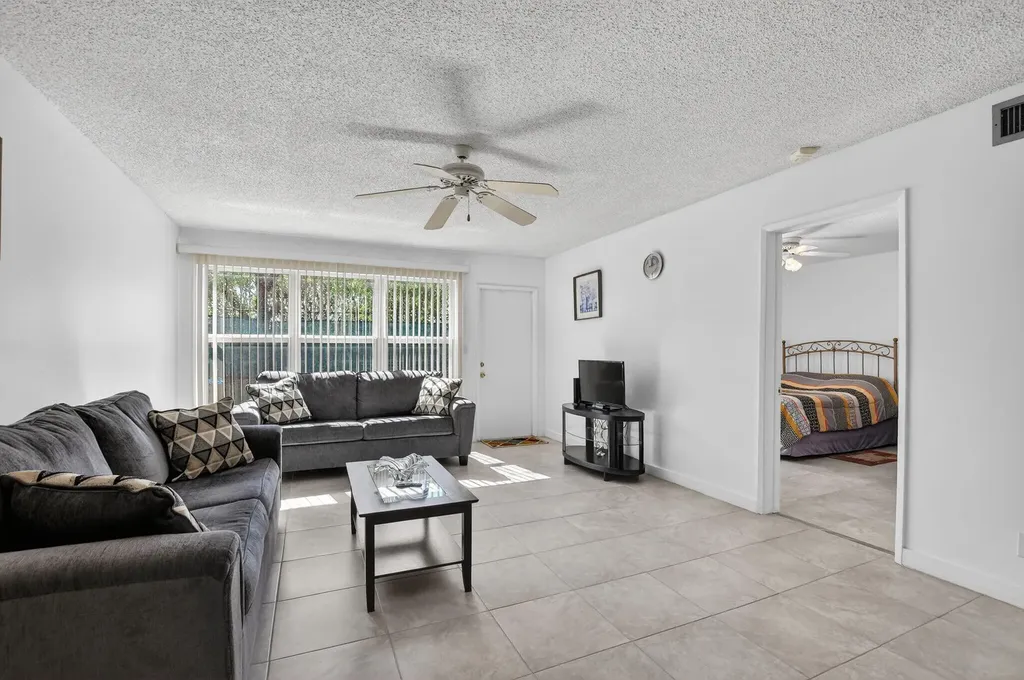 9110 Fairbanks Lane Boca Raton FL 33496