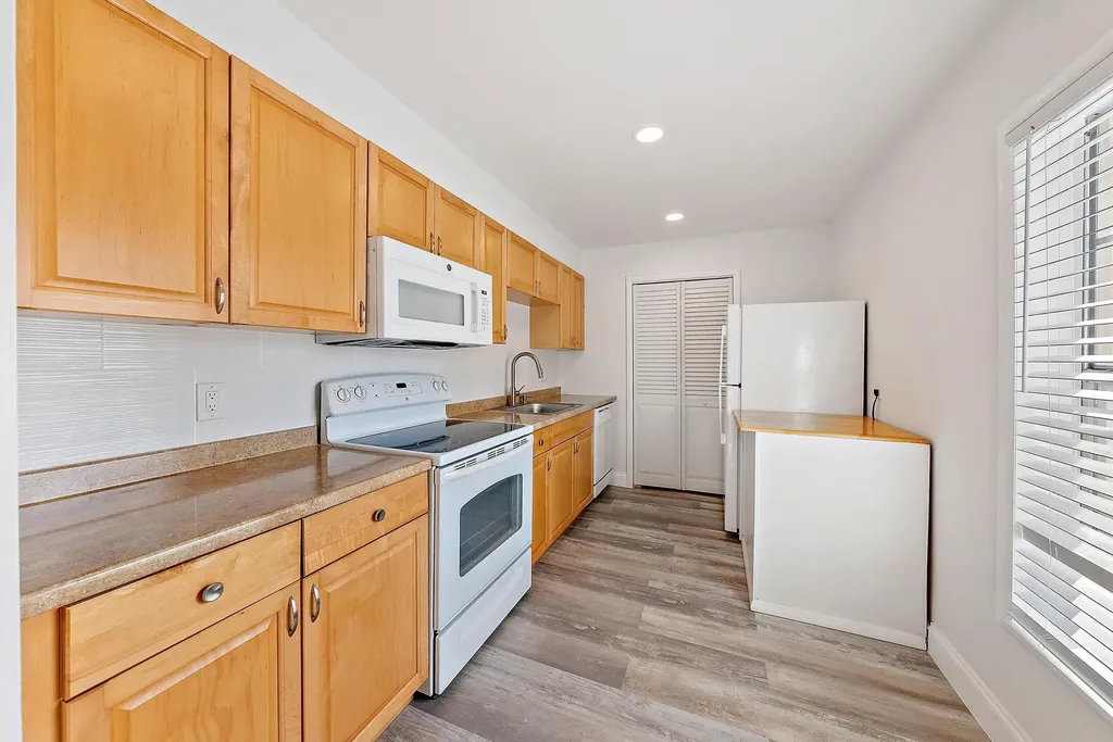 292 Cape Cod Circle Lake Worth FL 33467