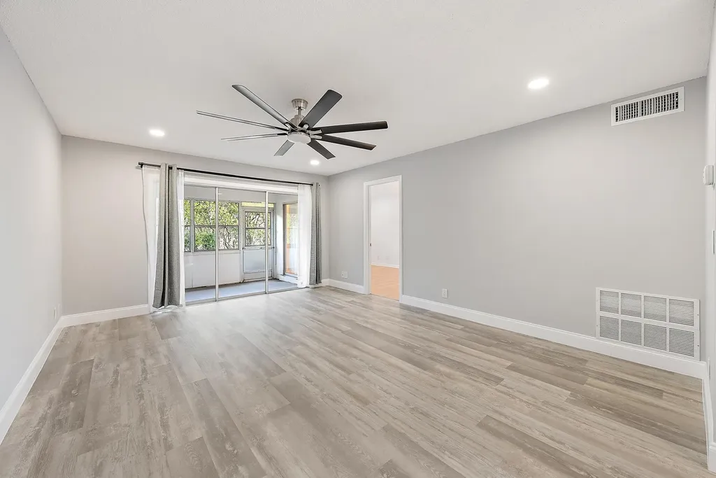 292 Cape Cod Circle Lake Worth FL 33467
