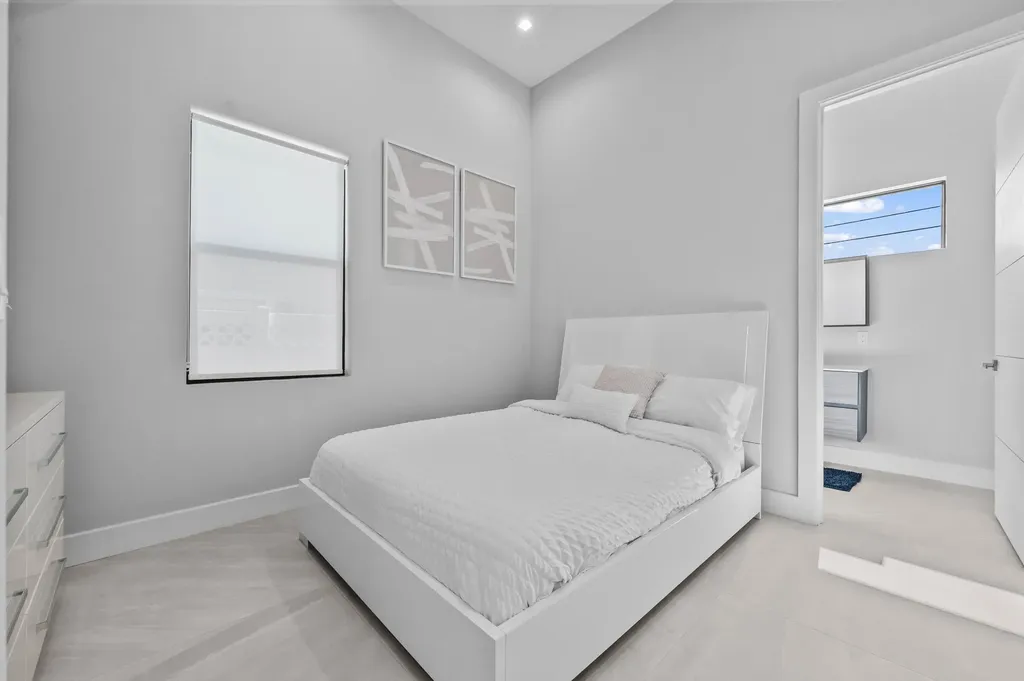 1201 Mandarin Isle Fort Lauderdale FL 33315