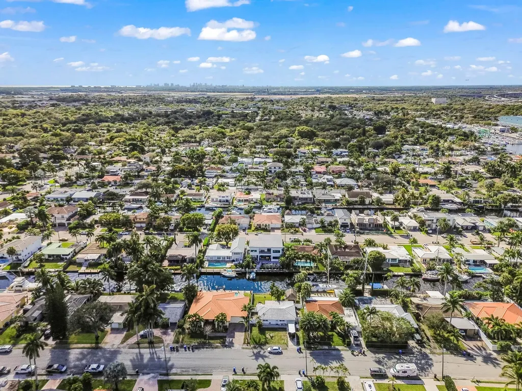 1201 Mandarin Isle Fort Lauderdale FL 33315