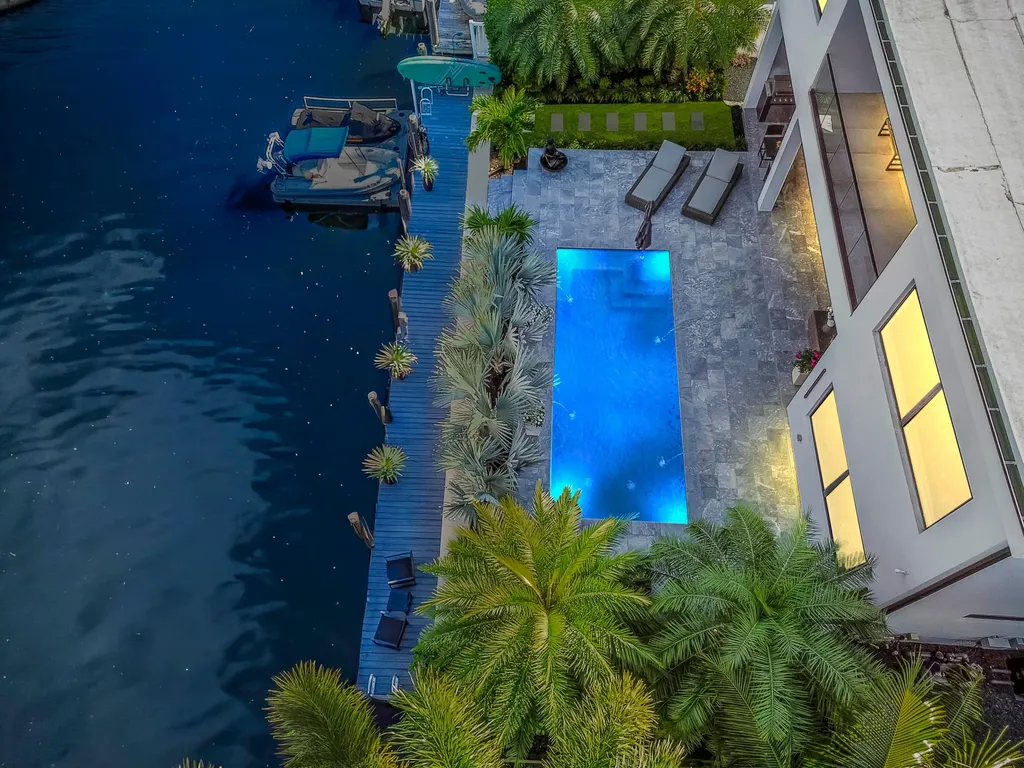 1201 Mandarin Isle Fort Lauderdale FL 33315