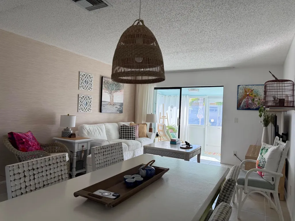 2688 Dudley Drive E West Palm Beach FL 33415