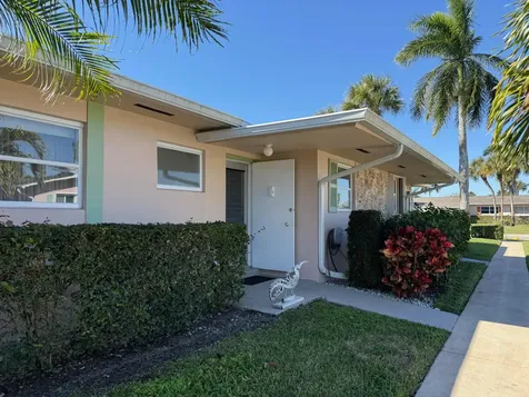 2688 Dudley Drive E West Palm Beach FL 33415