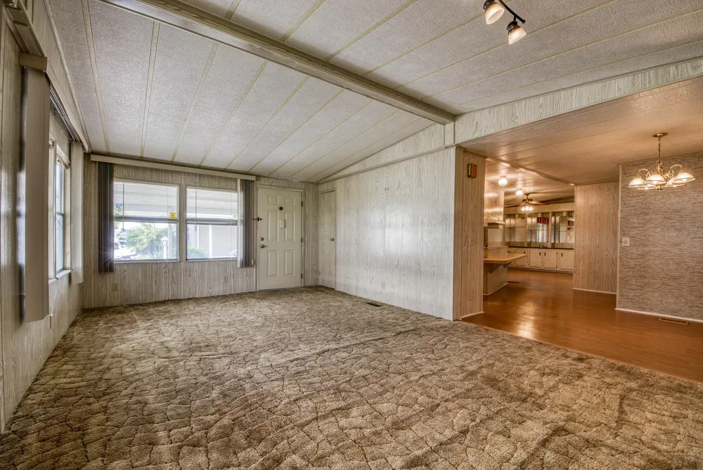 42016 Jima Bay Boynton Beach FL 33436
