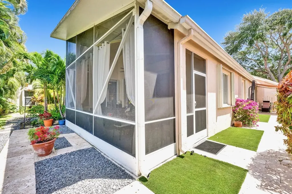 11067 Springbrook Circle Boynton Beach FL 33437