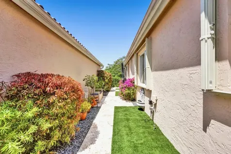 11067 Springbrook Circle Boynton Beach FL 33437