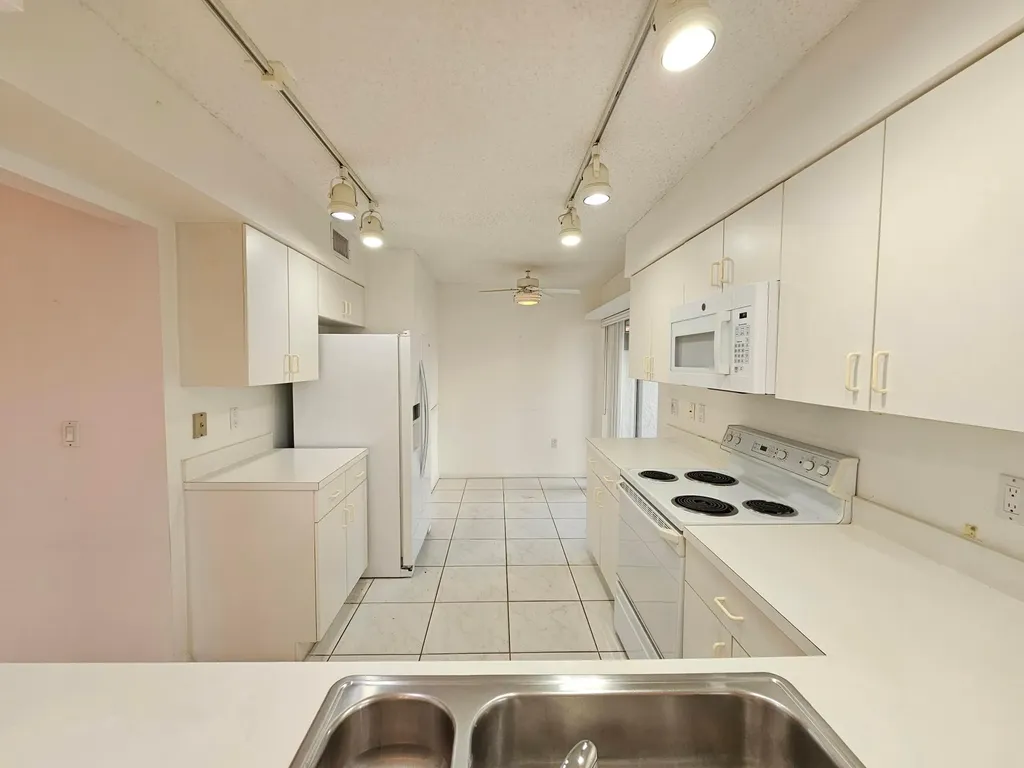 9963 Seacrest Circle Boynton Beach FL 33437