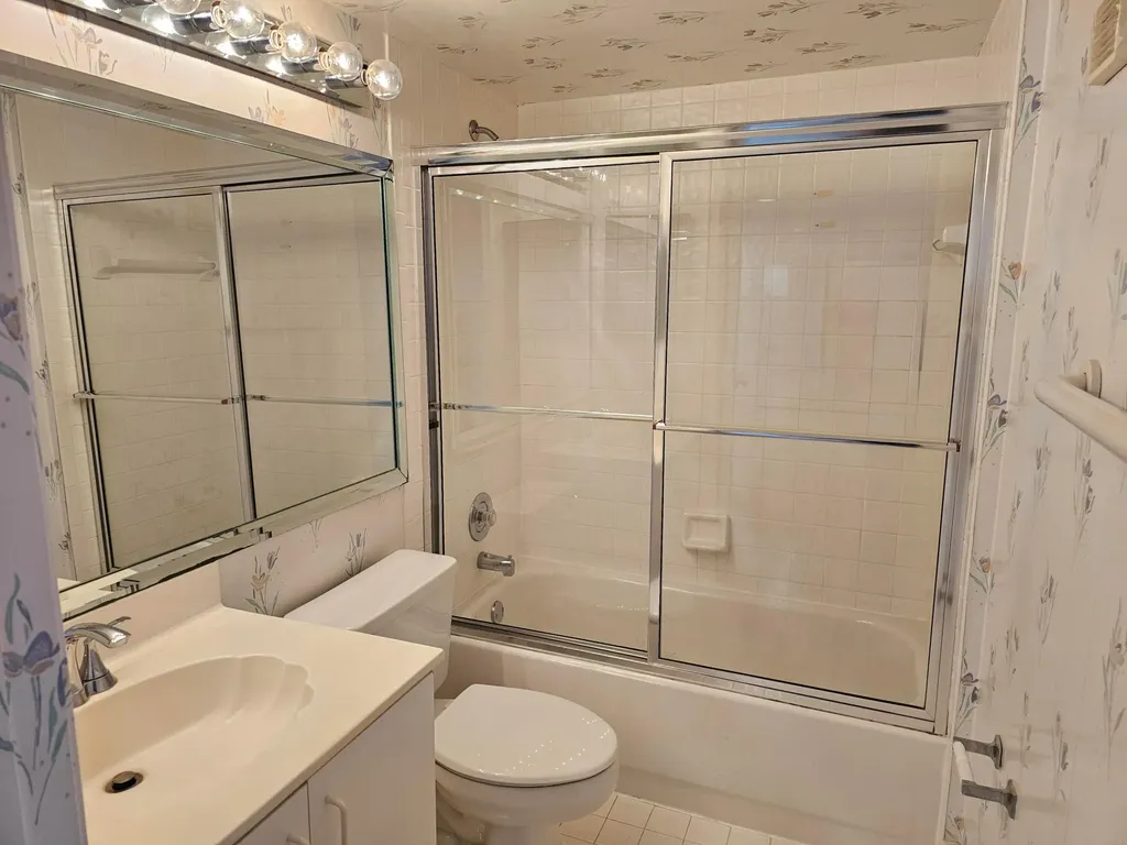 9963 Seacrest Circle Boynton Beach FL 33437