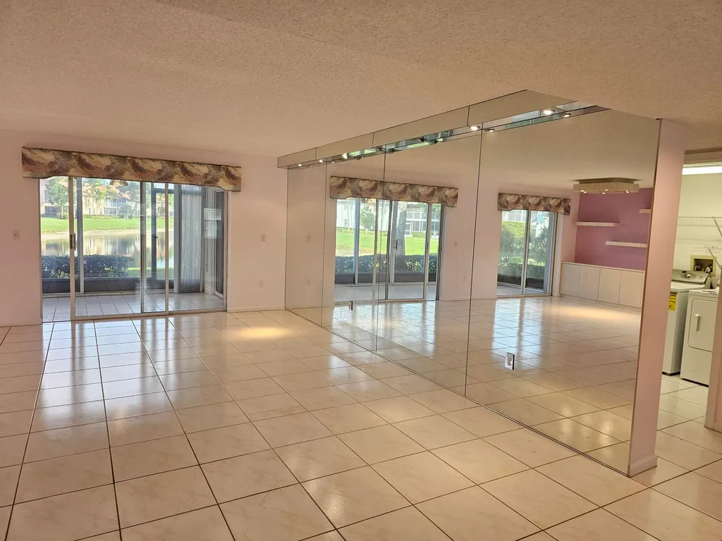 9963 Seacrest Circle Boynton Beach FL 33437