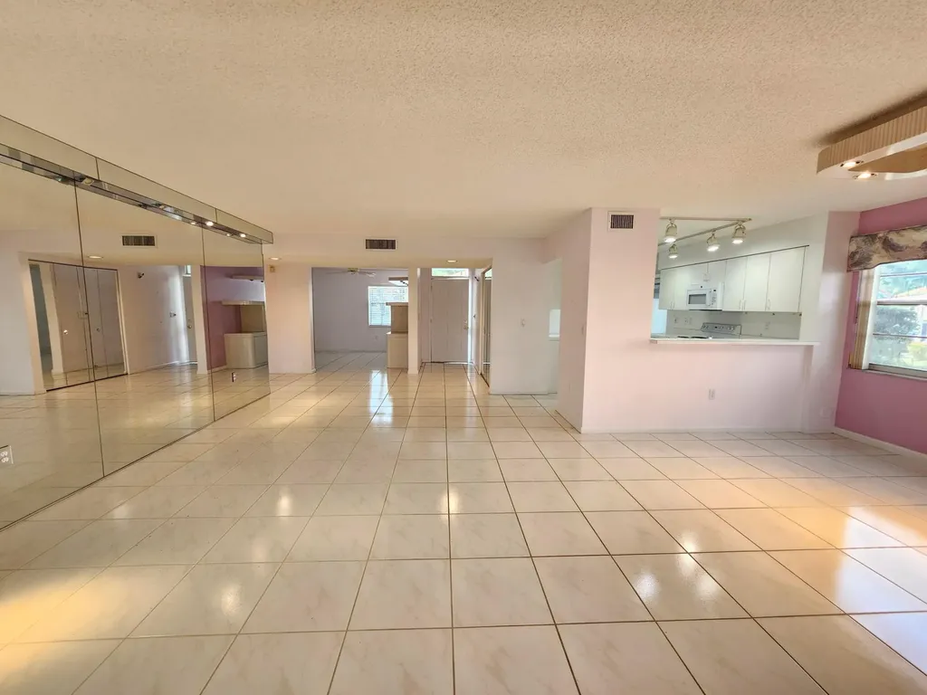 9963 Seacrest Circle Boynton Beach FL 33437