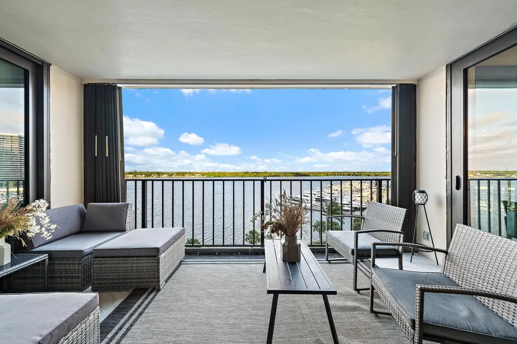 124 Lakeshore Drive North Palm Beach FL 33408