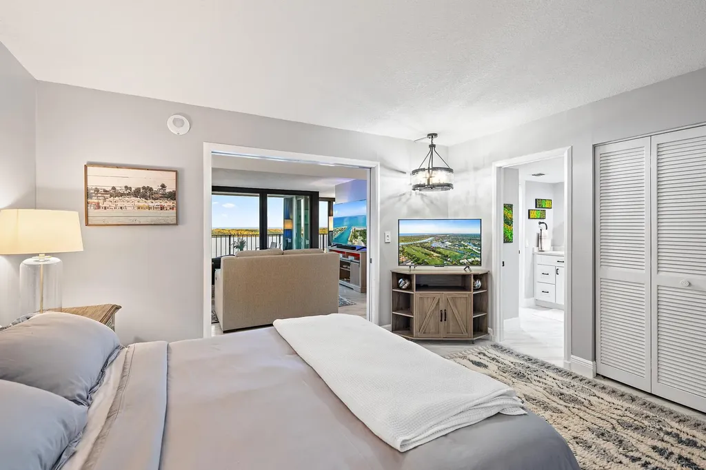 124 Lakeshore Drive North Palm Beach FL 33408