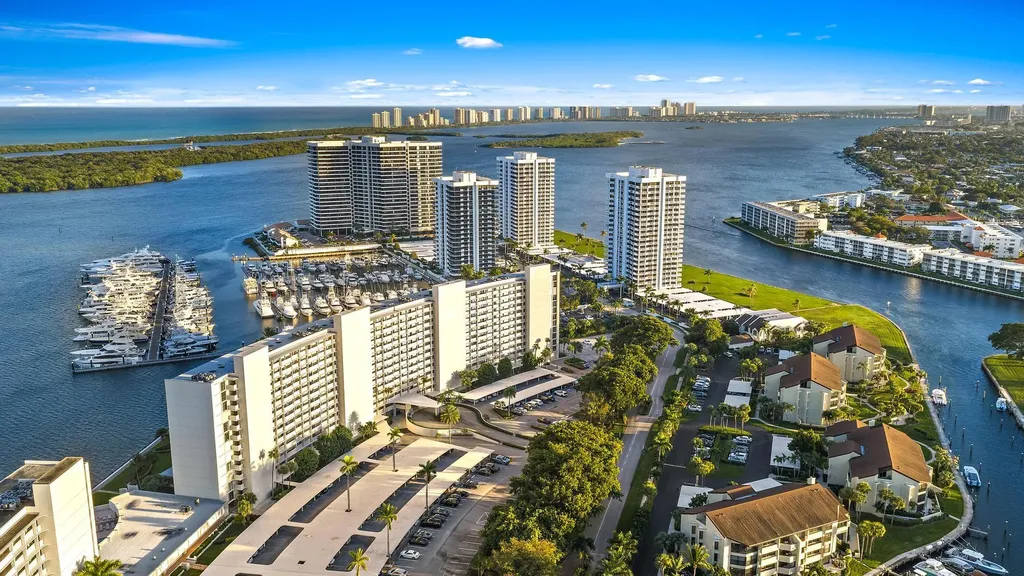 124 Lakeshore Drive North Palm Beach FL 33408