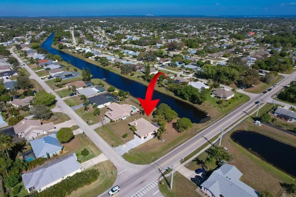 2097 SE Mantua Street Port St Lucie FL 34952