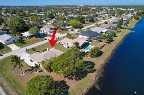2097 SE Mantua Street Port St Lucie FL 34952