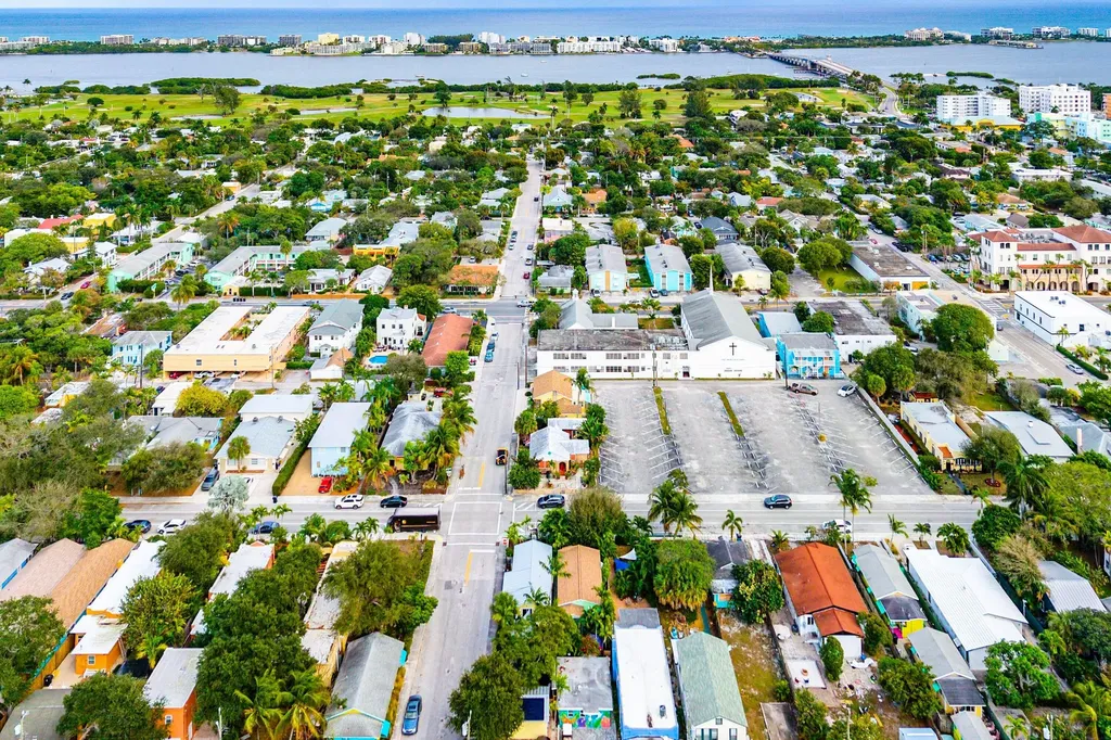 411 3rd Avenue N Lake Worth Beach FL 33460