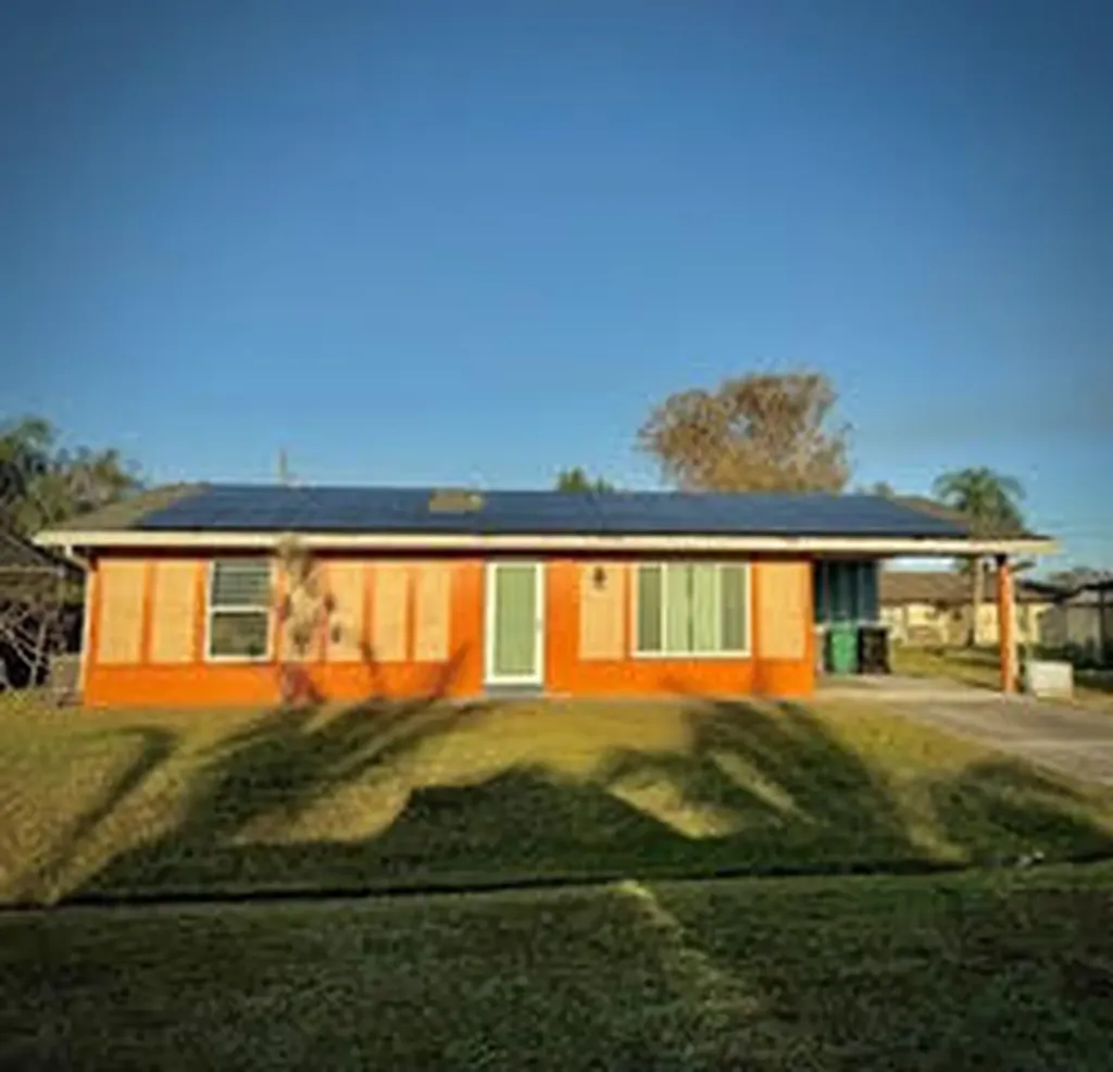 423 SE Asbury Lane Port St Lucie FL 34983