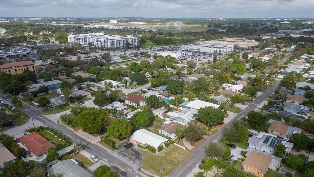 405 NE 24th Avenue Pompano Beach FL 33062