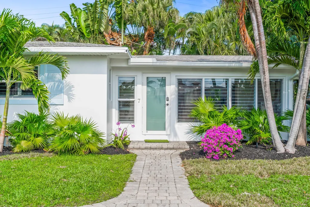 7 Fayette Drive Ocean Ridge FL 33435