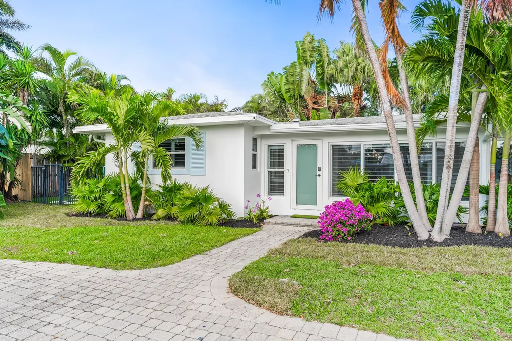 7 Fayette Drive Ocean Ridge FL 33435