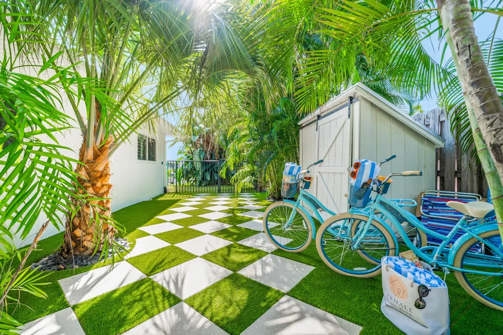 7 Fayette Drive Ocean Ridge FL 33435