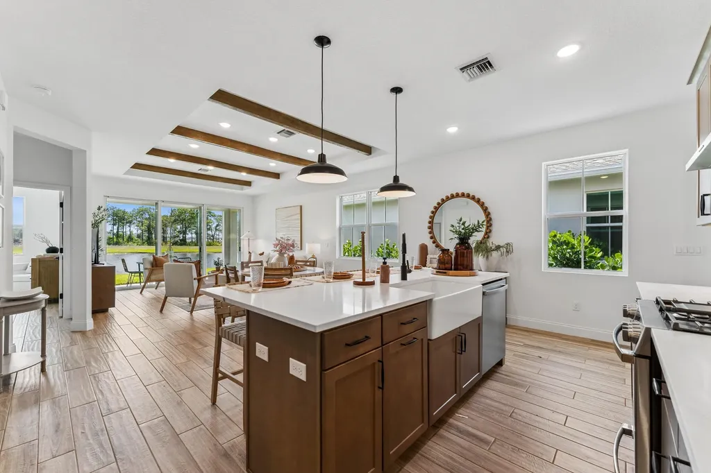 6204 NW Tuckaway Avenue Port St Lucie FL 34987