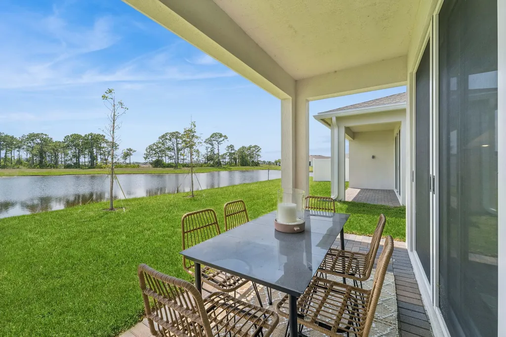 6204 NW Tuckaway Avenue Port St Lucie FL 34987