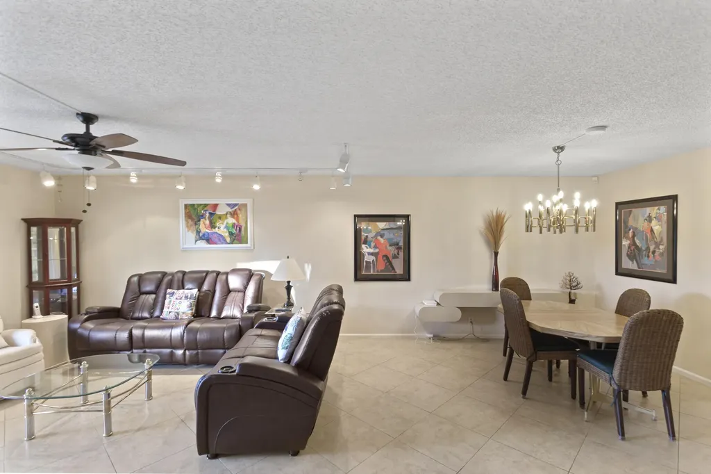 10155 Mangrove Drive Boynton Beach FL 33437