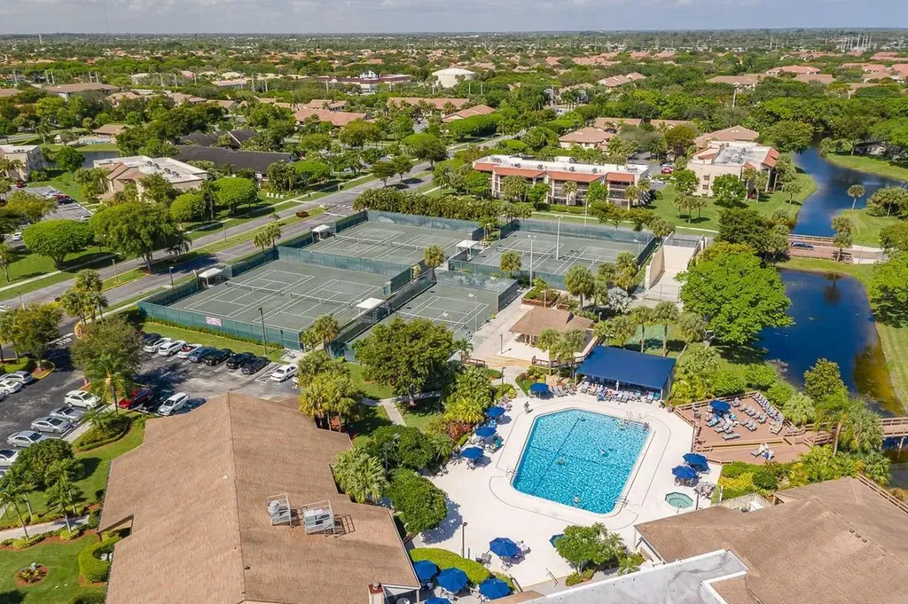 10155 Mangrove Drive Boynton Beach FL 33437
