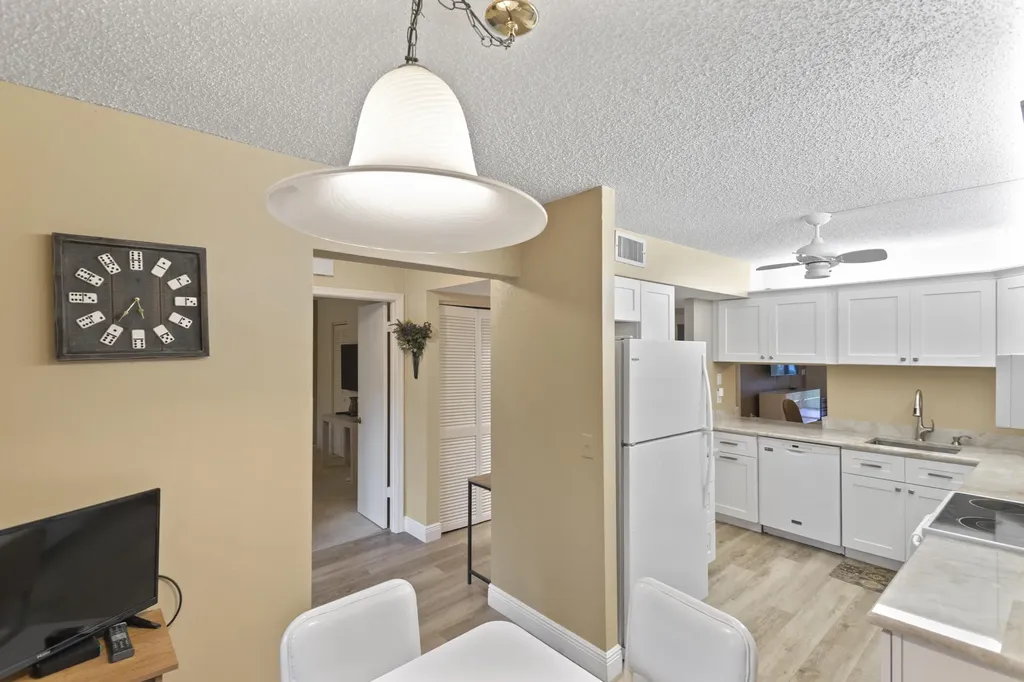 10155 Mangrove Drive Boynton Beach FL 33437
