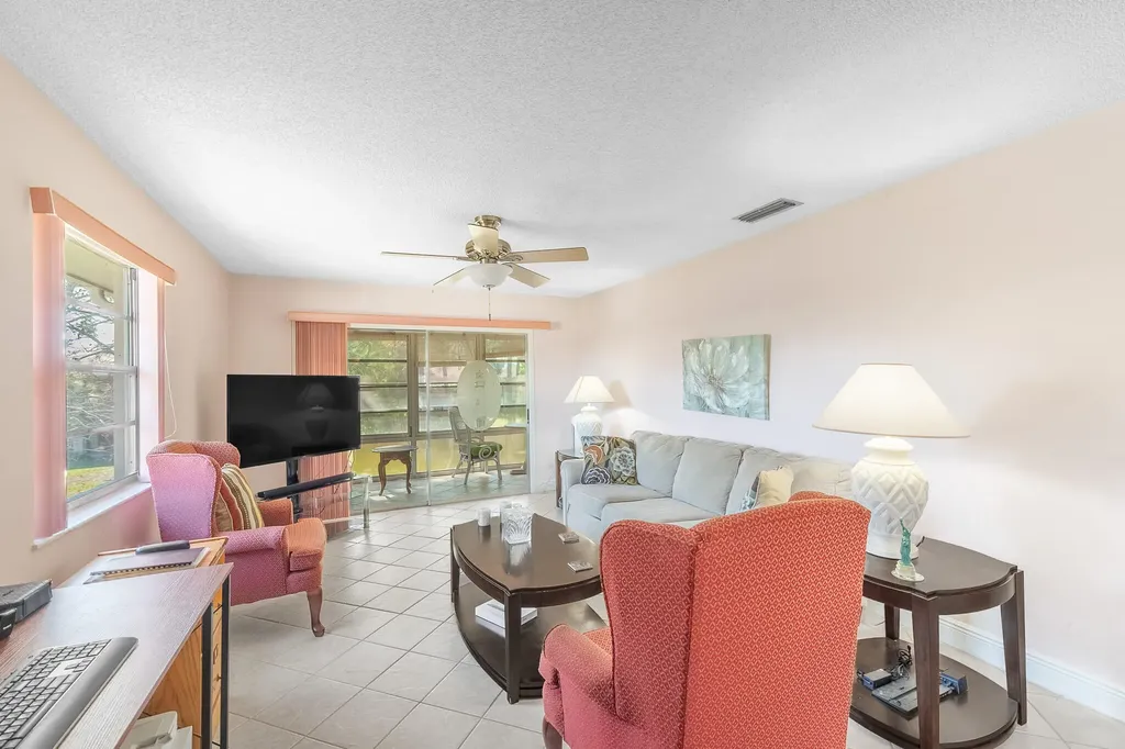 33 Lake Vista Trail Port St Lucie FL 34952