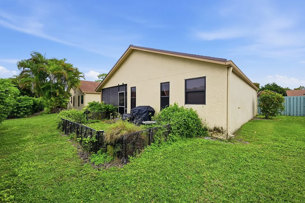 3135 NW 13th Street Delray Beach FL 33445