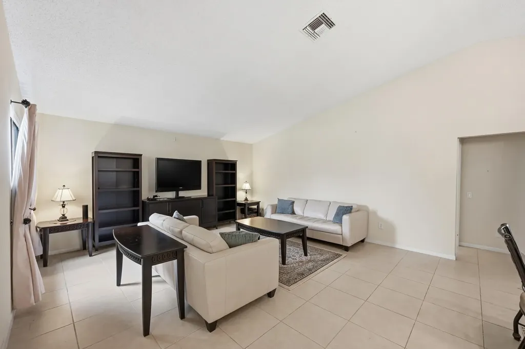 3135 NW 13th Street Delray Beach FL 33445