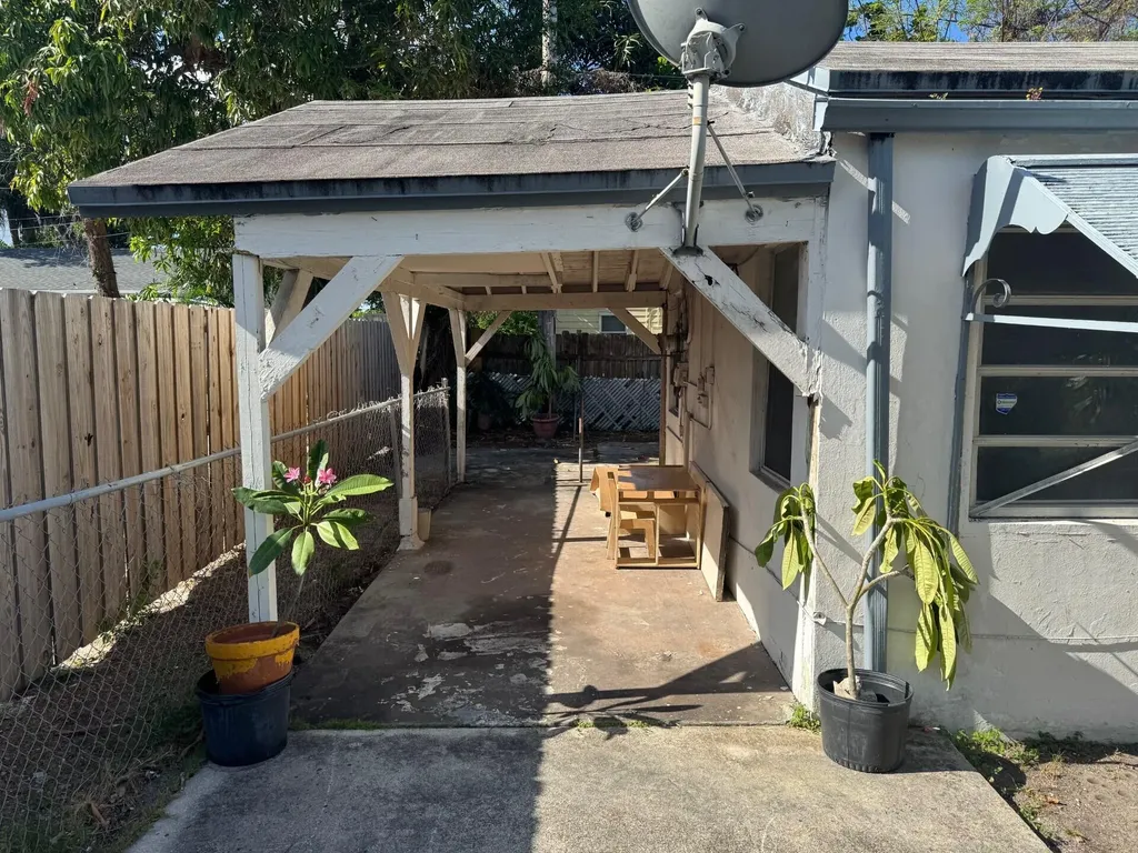 416 58th Street West Palm Beach FL 33407