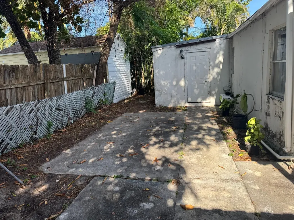 416 58th Street West Palm Beach FL 33407
