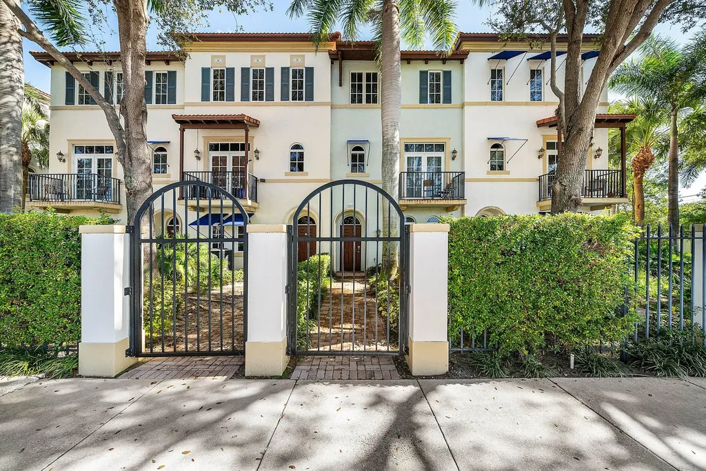 3281 Estancia Lane Boynton Beach FL 33435