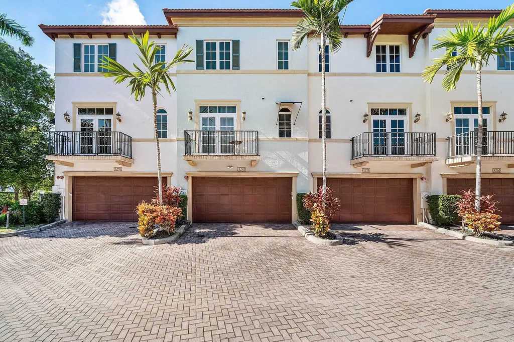 3281 Estancia Lane Boynton Beach FL 33435