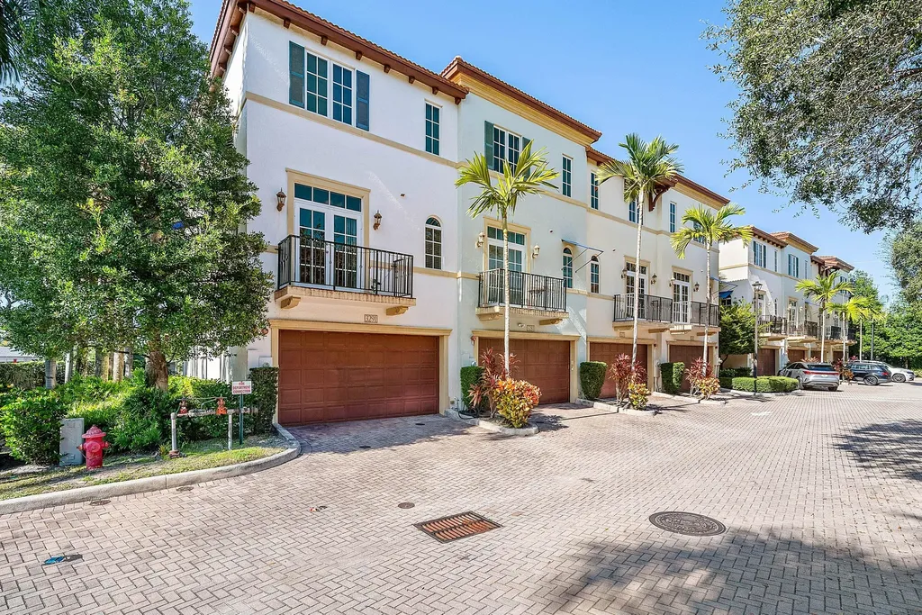 3281 Estancia Lane Boynton Beach FL 33435