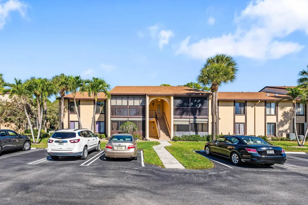 821 Sky Pine Way Greenacres FL 33415