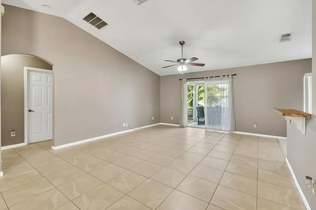 933 SW General Patton Terrace Port St Lucie FL 34953