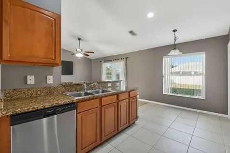 933 SW General Patton Terrace Port St Lucie FL 34953