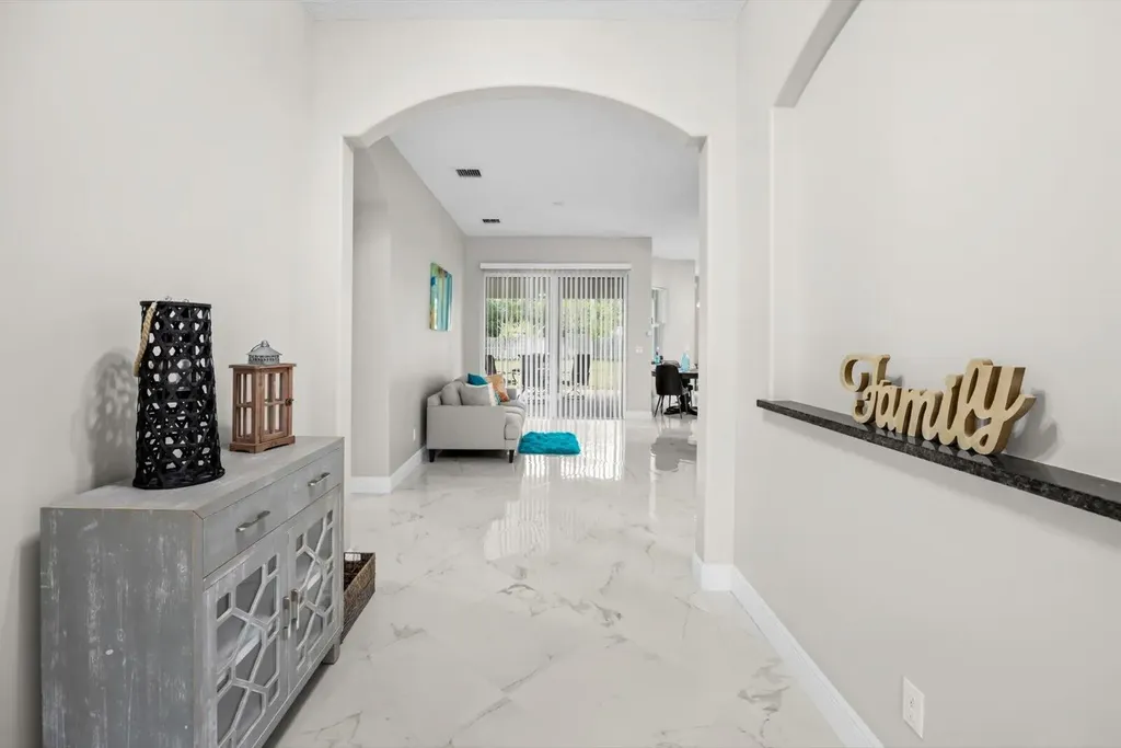 562 SW Souris Avenue Port St Lucie FL 34953