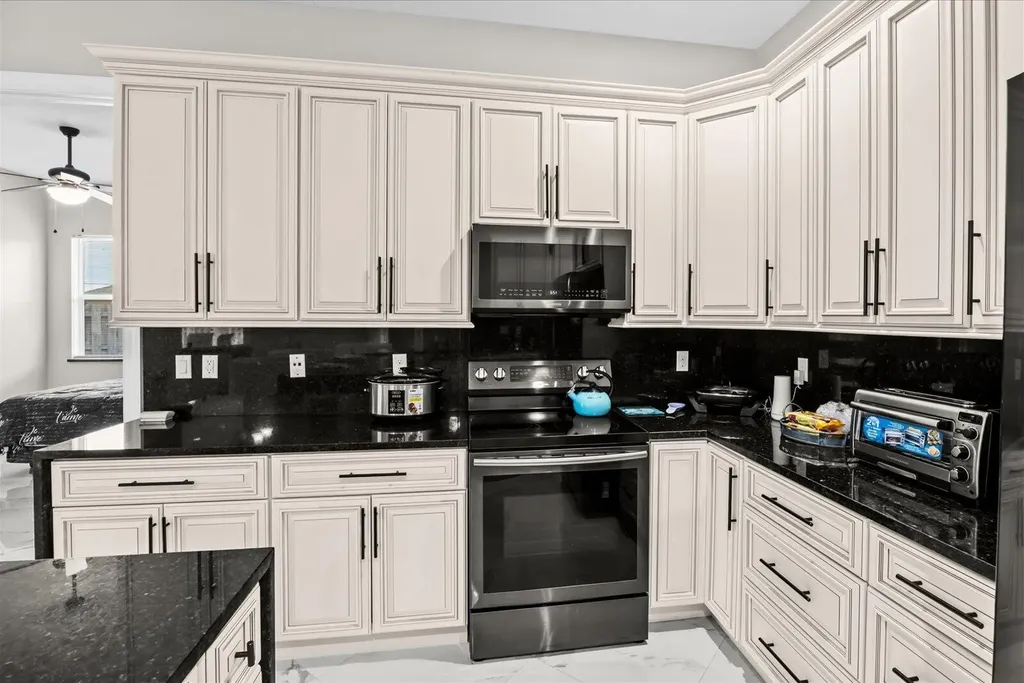 562 SW Souris Avenue Port St Lucie FL 34953