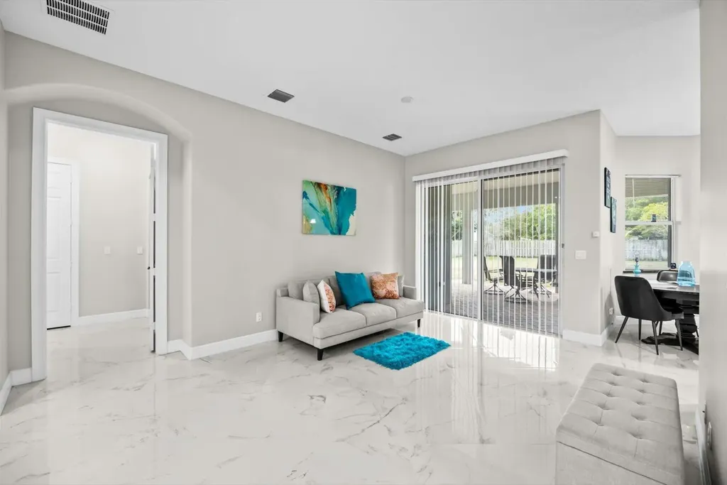 562 SW Souris Avenue Port St Lucie FL 34953