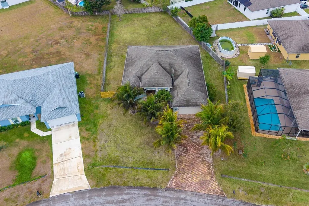 562 SW Souris Avenue Port St Lucie FL 34953