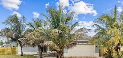 562 SW Souris Avenue Port St Lucie FL 34953