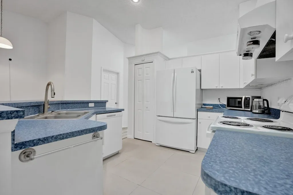 1075 W 30th Street Riviera Beach FL 33404