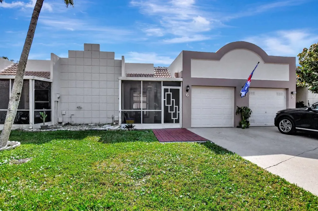 9214 Flynn Circle Boca Raton FL 33496