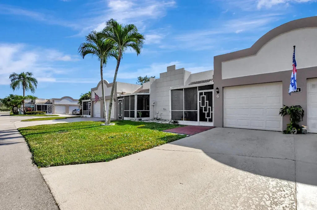 9214 Flynn Circle Boca Raton FL 33496